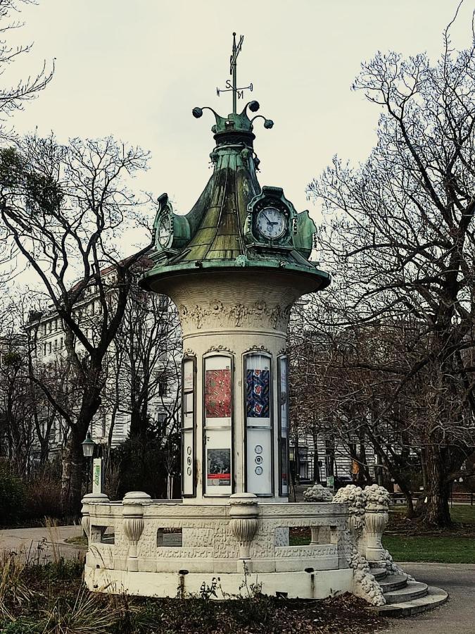 Central Mariahilfer Apartment 5 Min To The Schoenbrunn Palace And City Shopping Center Wien Eksteriør bilde