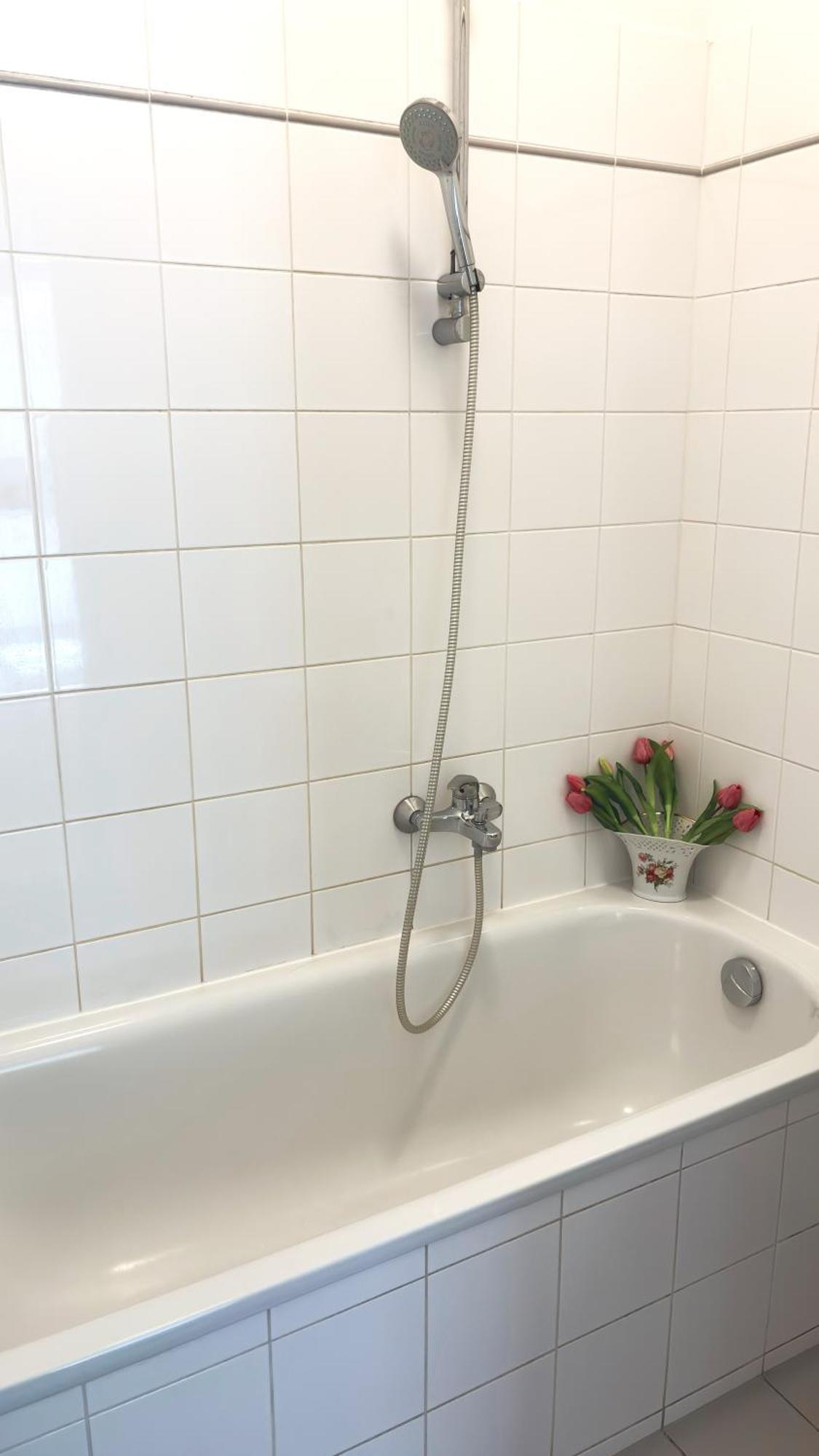 Central Mariahilfer Apartment 5 Min To The Schoenbrunn Palace And City Shopping Center Wien Eksteriør bilde