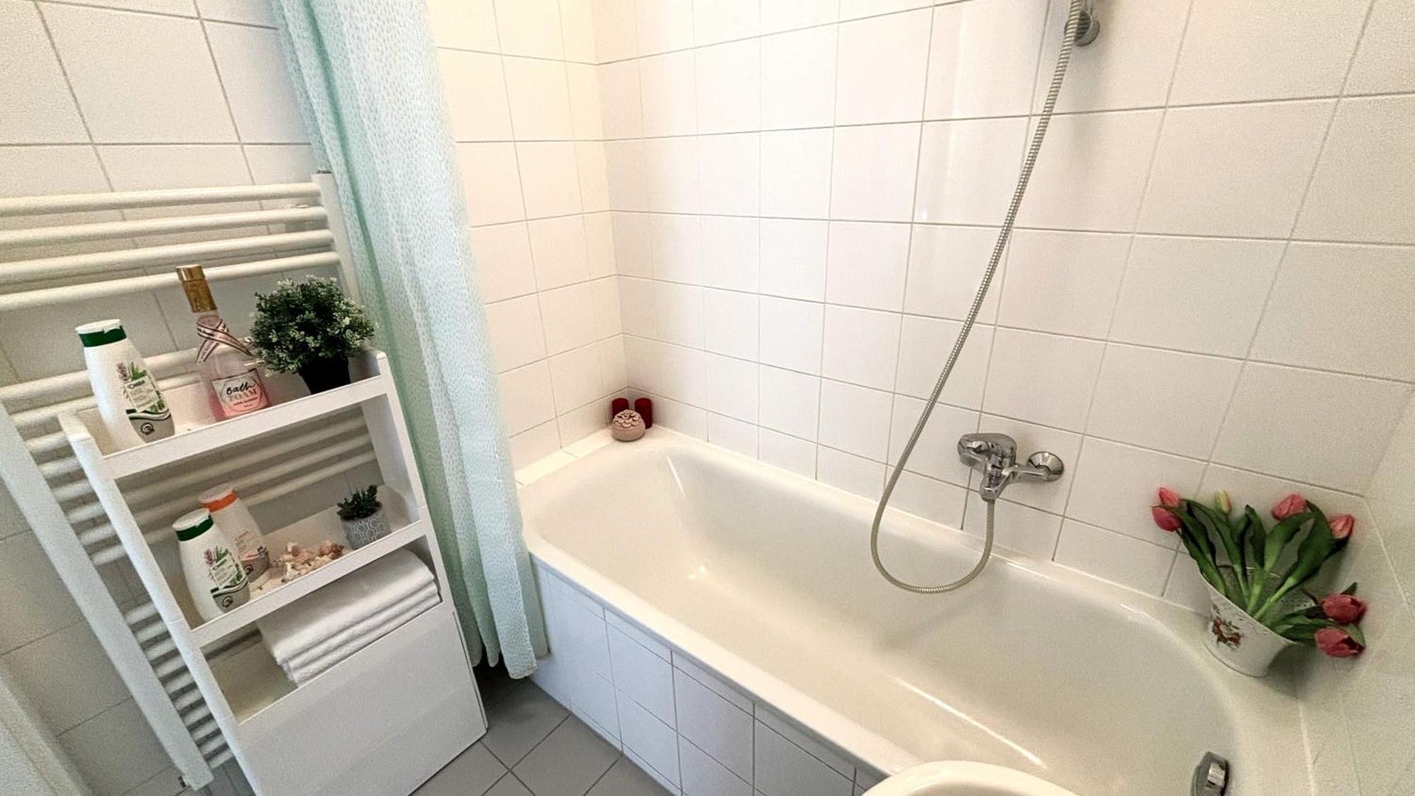 Central Mariahilfer Apartment 5 Min To The Schoenbrunn Palace And City Shopping Center Wien Eksteriør bilde