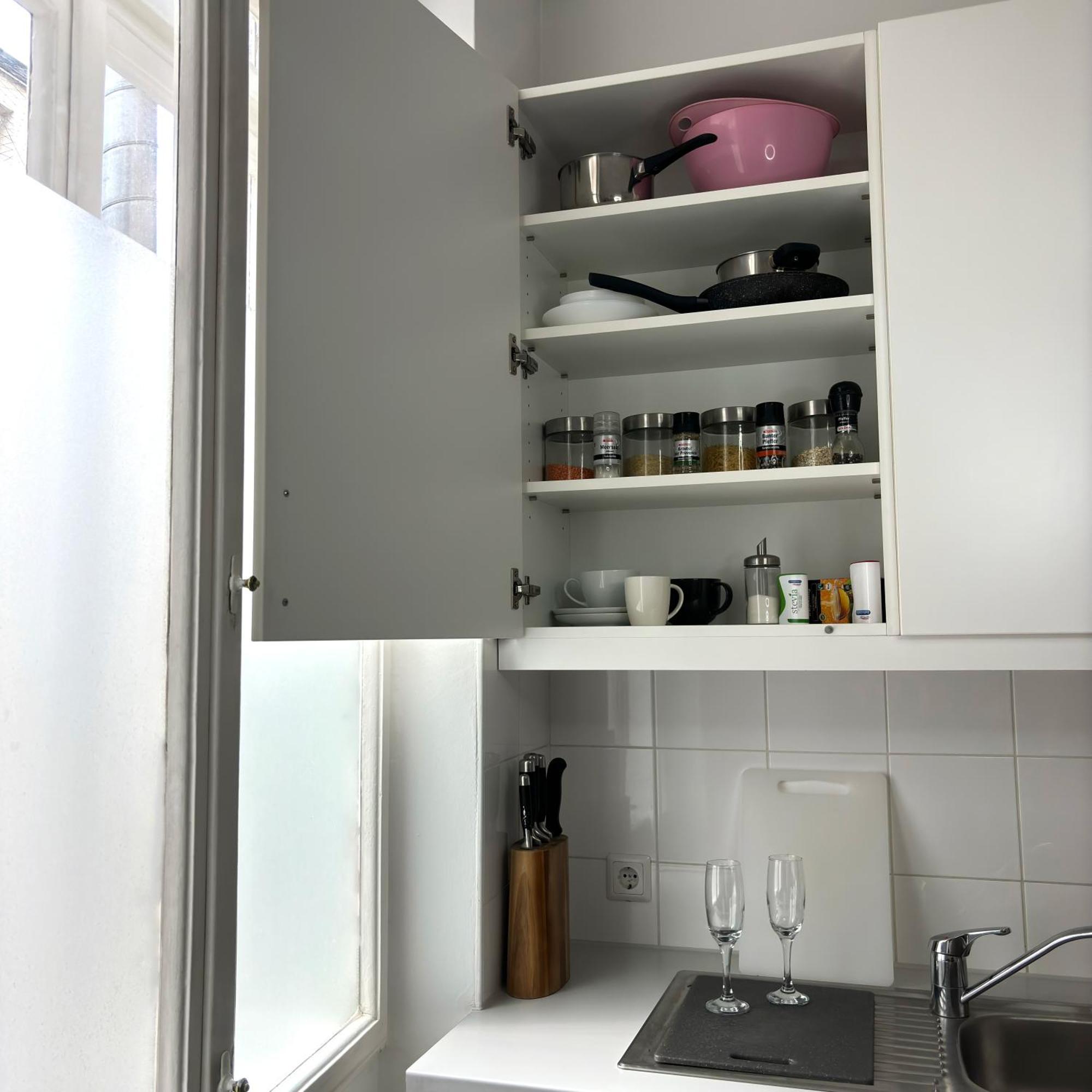Central Mariahilfer Apartment 5 Min To The Schoenbrunn Palace And City Shopping Center Wien Eksteriør bilde