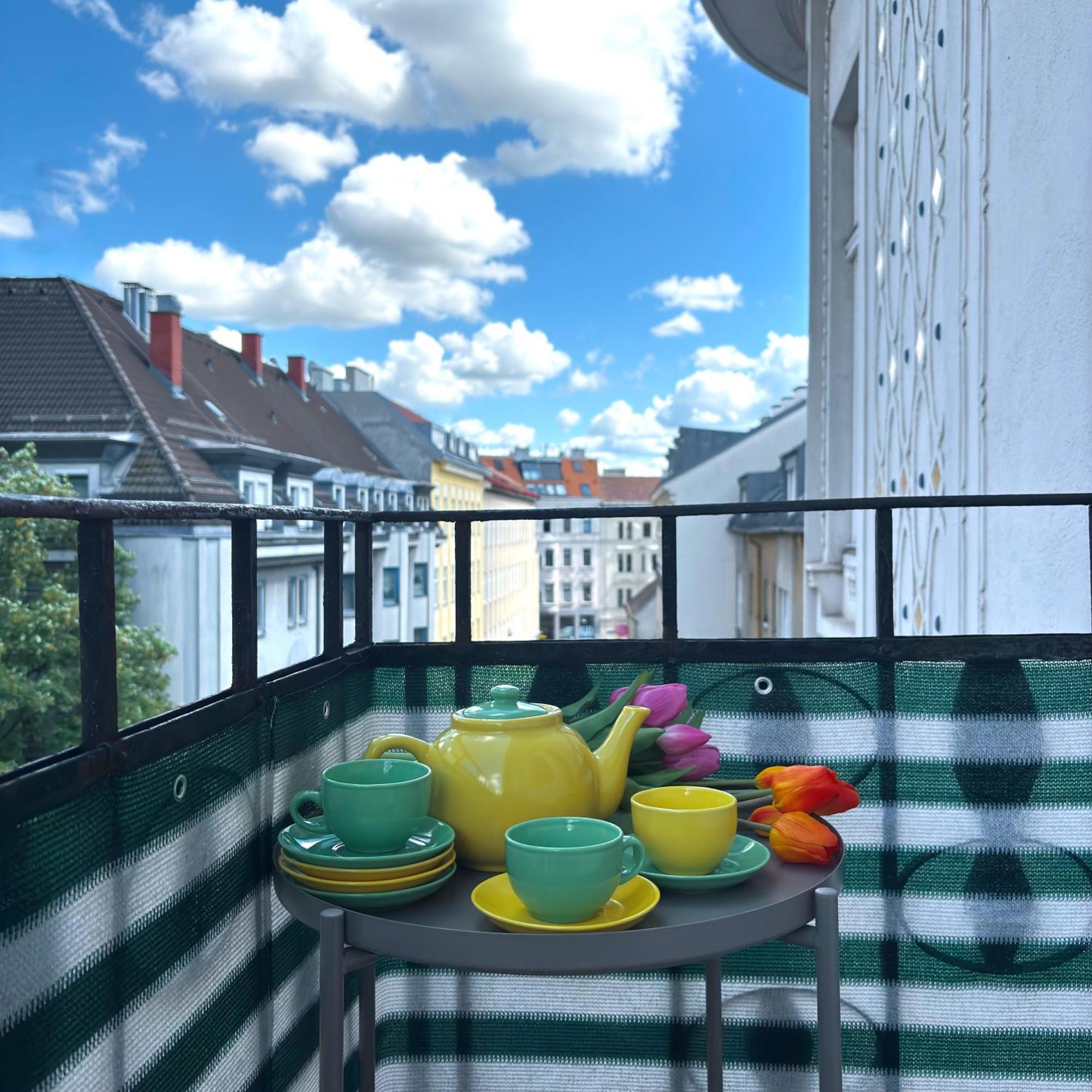 Central Mariahilfer Apartment 5 Min To The Schoenbrunn Palace And City Shopping Center Wien Eksteriør bilde